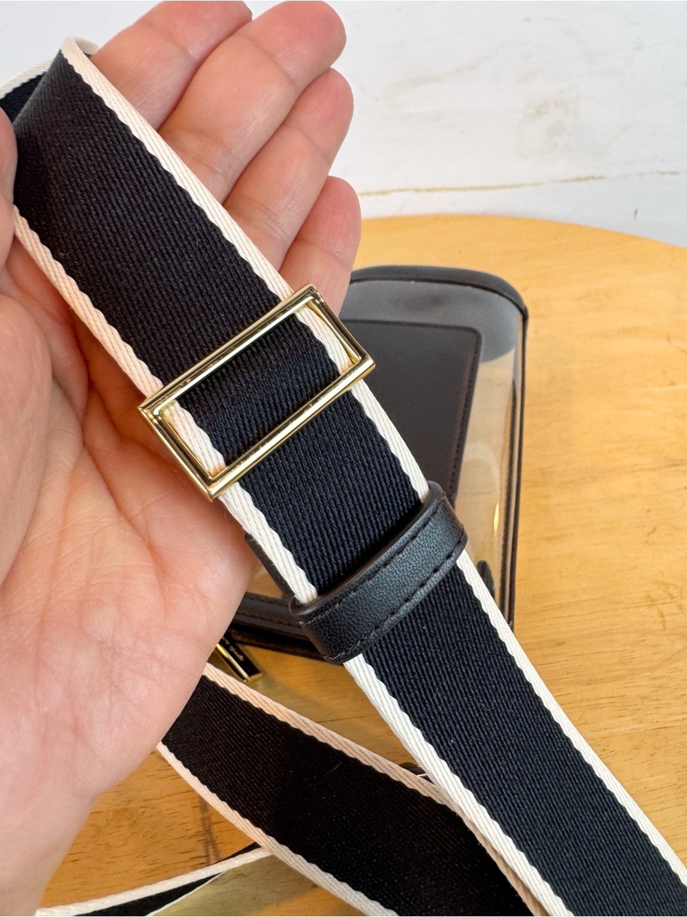 kate spade | Clear Bucket Crossbody with Black Trim & Cream Edge - Picture 12 of 13
